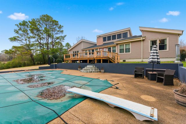 704 TEM ST, Bolivar, TN 38008