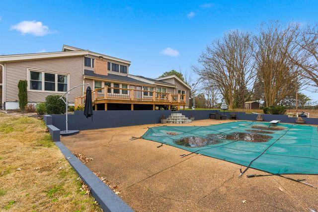 704 TEM ST, Bolivar, TN 38008