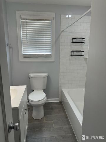 242 Grove Street, Woodbridge Proper, NJ 07095
