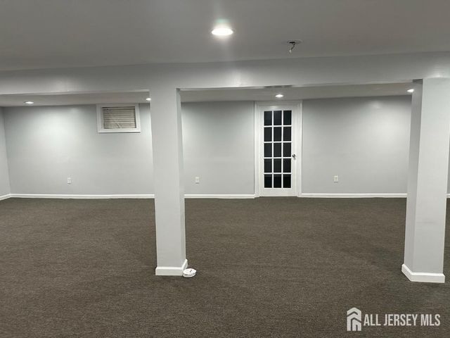242 Grove Street, Woodbridge Proper, NJ 07095