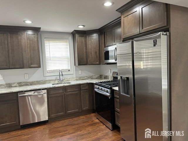 242 Grove Street, Woodbridge Proper, NJ 07095
