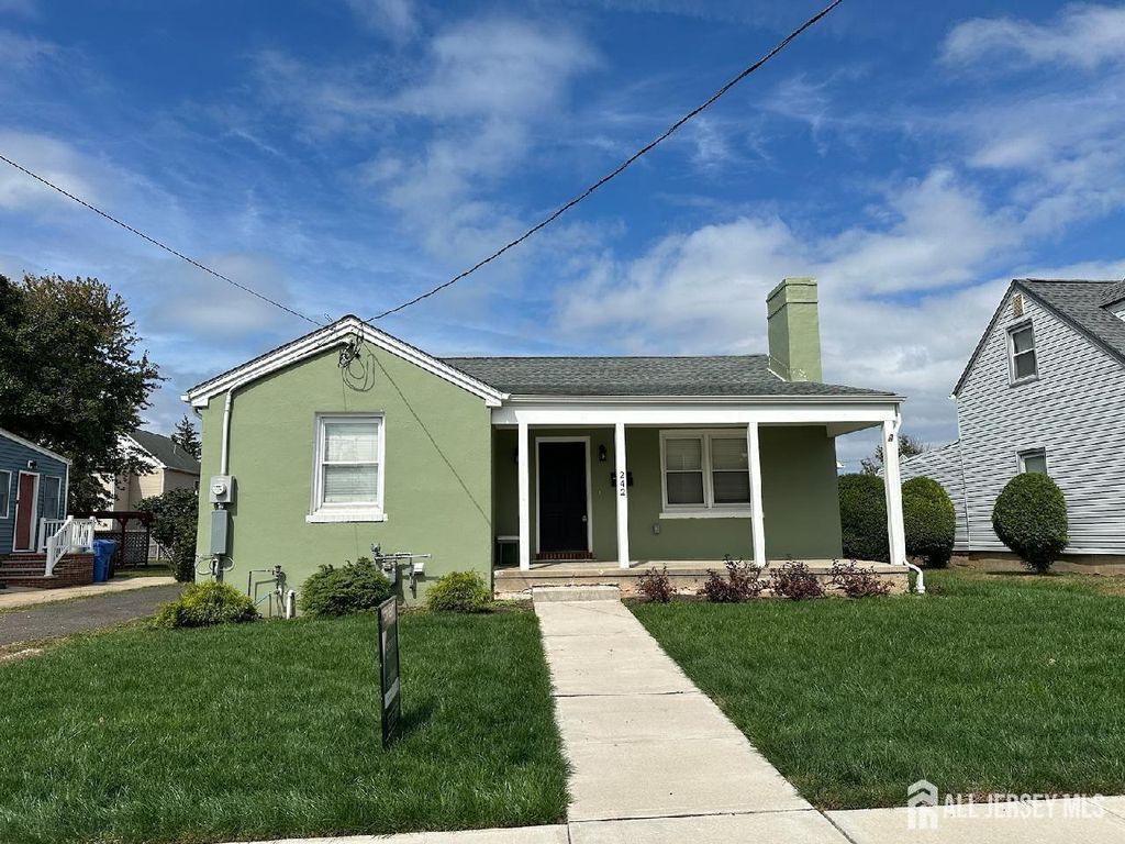 242 Grove Street, Woodbridge Proper, NJ 07095