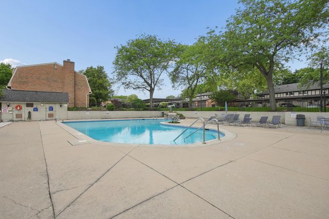 4753 Middletowne Street, -4753E, Columbus, OH 43214