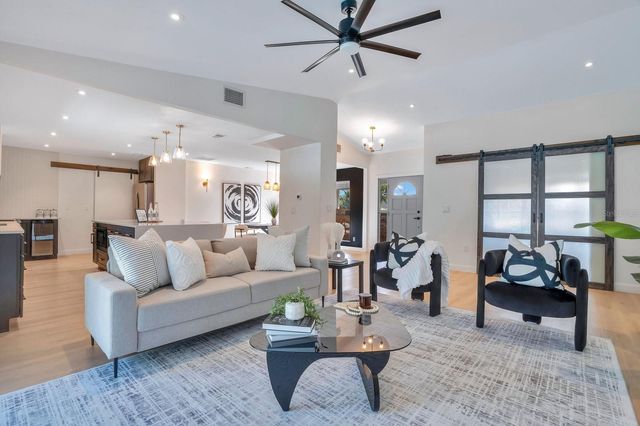 415 E 6TH AVENUE, Windermere, FL 34786