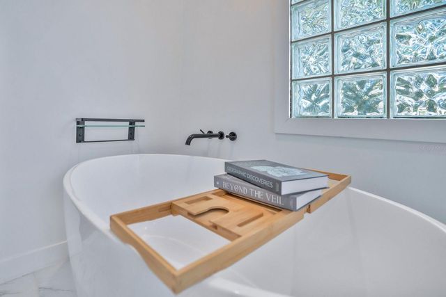 415 E 6TH AVENUE, Windermere, FL 34786