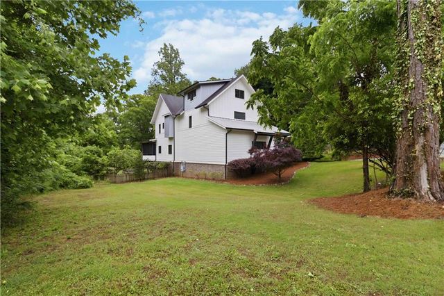 2381 Drew Valley Road NE, Atlanta, GA 30319