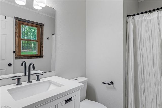 206 Laura Road, Madison, NC 27025