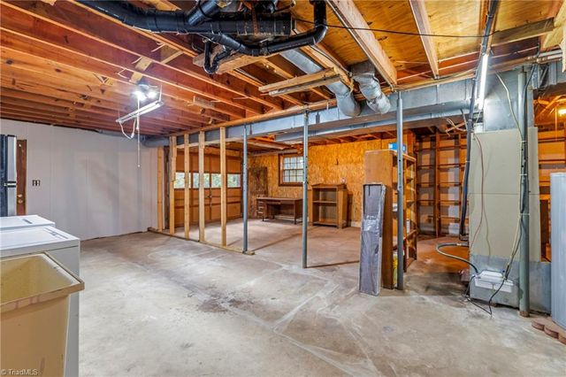 206 Laura Road, Madison, NC 27025