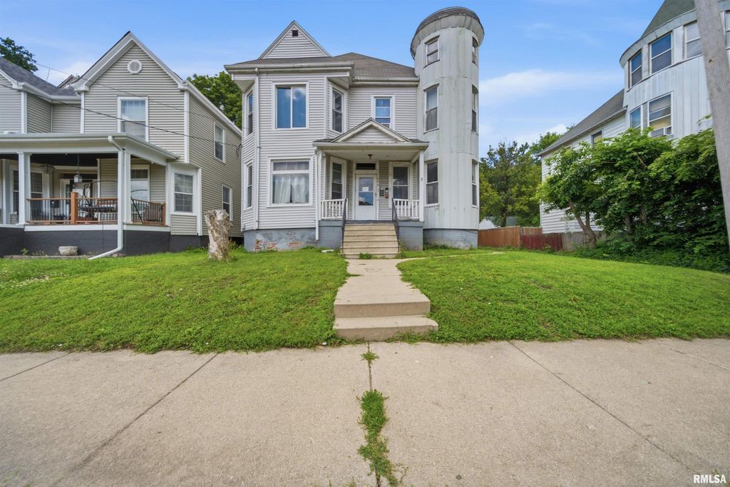 609 W ARMSTRONG Avenue, Peoria, IL 61606
