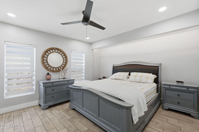 1832 E ENID Avenue, Mesa, AZ 85204