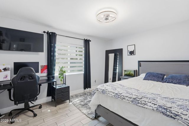 1832 E ENID Avenue, Mesa, AZ 85204