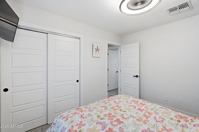 1832 E ENID Avenue, Mesa, AZ 85204