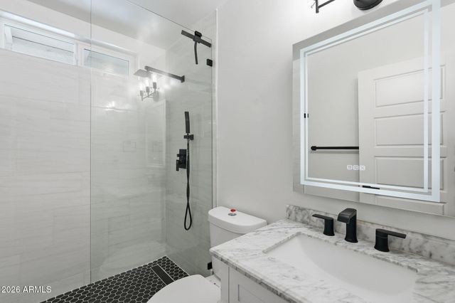 1832 E ENID Avenue, Mesa, AZ 85204