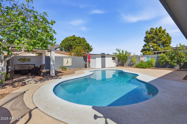 1832 E ENID Avenue, Mesa, AZ 85204