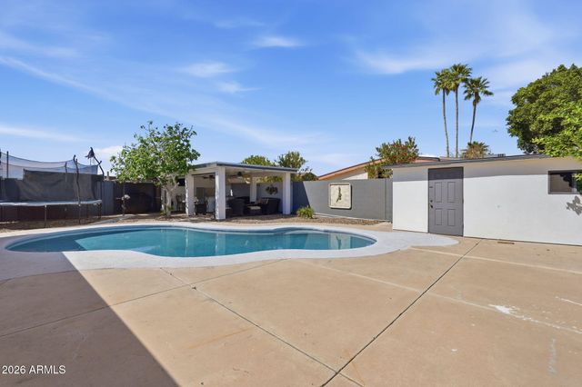 1832 E ENID Avenue, Mesa, AZ 85204