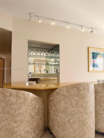 20281 E Country Club Dr 2409, Aventura, FL 33180