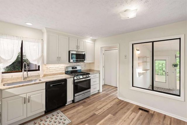 4962 Cherrydale Drive, Douglasville, GA 30135