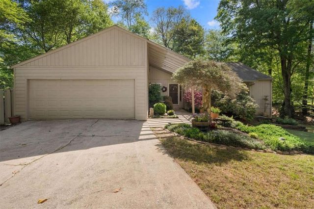 4962 Cherrydale Drive, Douglasville, GA 30135