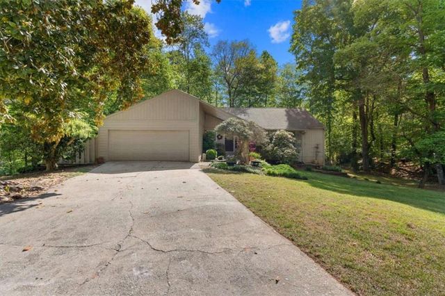4962 Cherrydale Drive, Douglasville, GA 30135