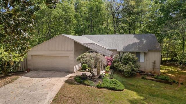 4962 Cherrydale Drive, Douglasville, GA 30135