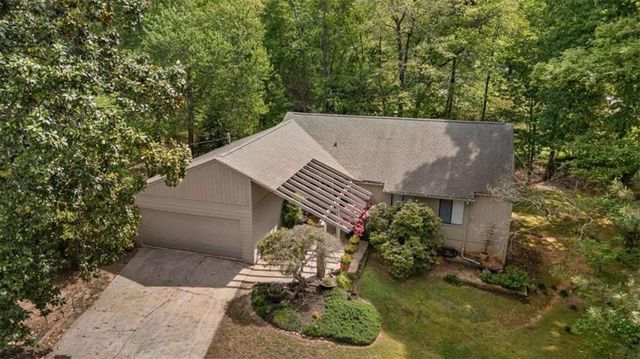 4962 Cherrydale Drive, Douglasville, GA 30135