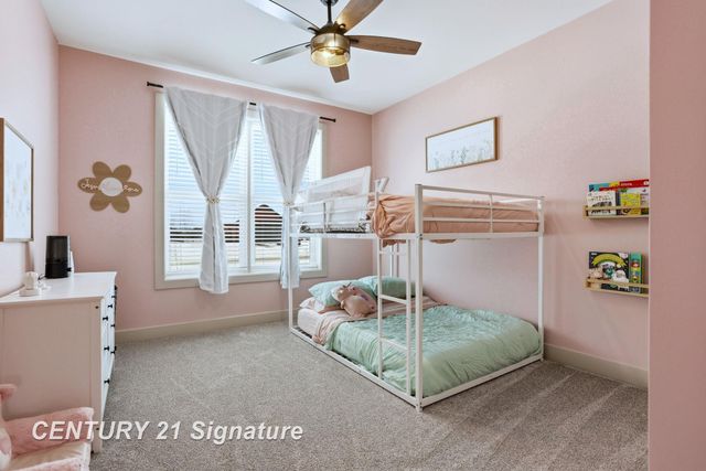 8442 Oakhill Drive Drive, Freeland, MI 48623