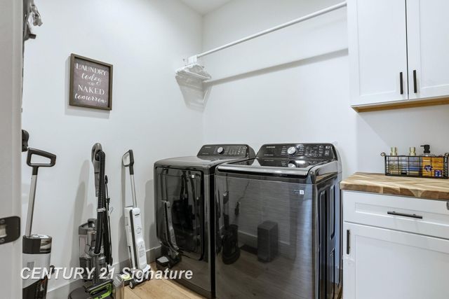 8442 Oakhill Drive Drive, Freeland, MI 48623