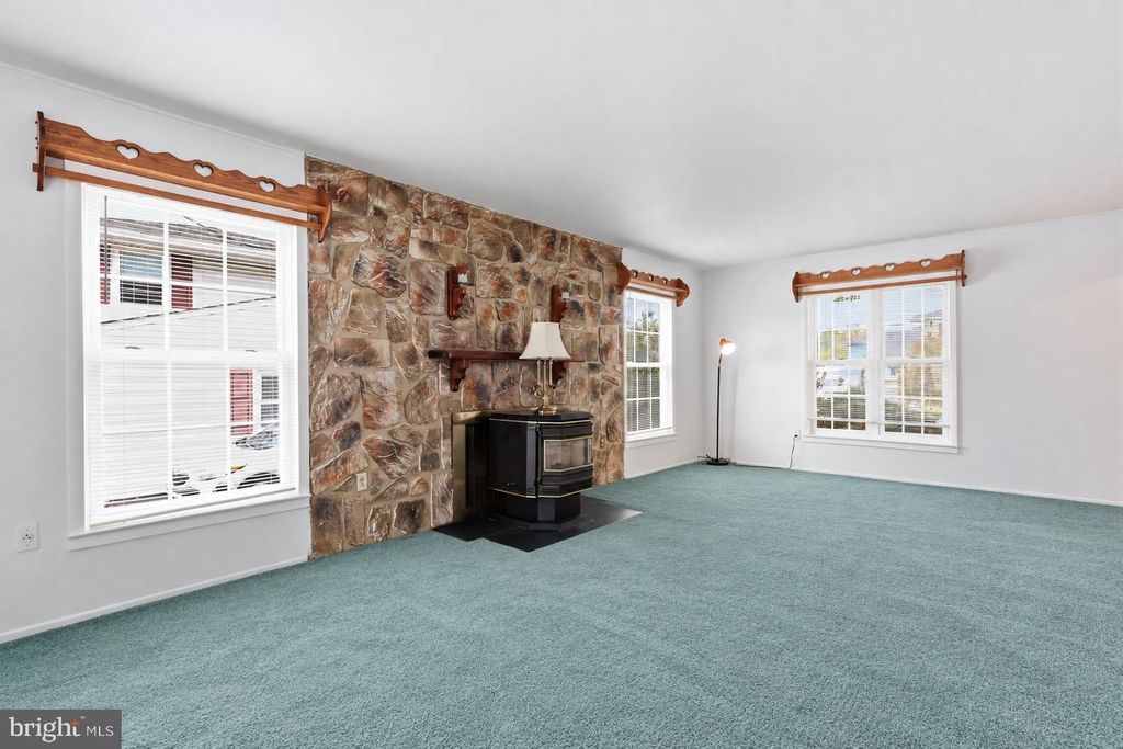 16 TWEED RD, Levittown, PA 19056 — photo 4