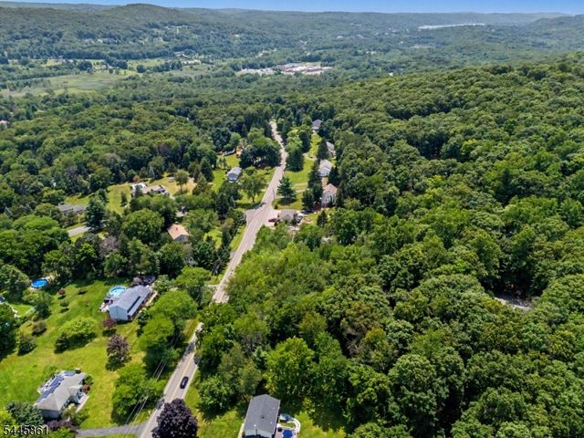 242 W Mountain Rd, Sparta Twp., NJ 07871
