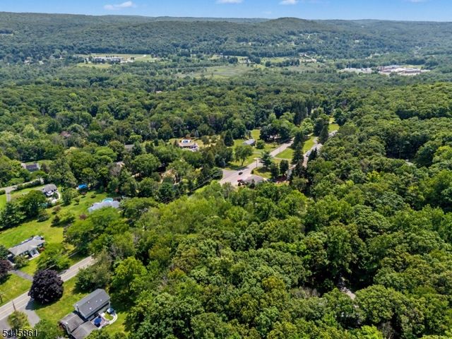 242 W Mountain Rd, Sparta Twp., NJ 07871