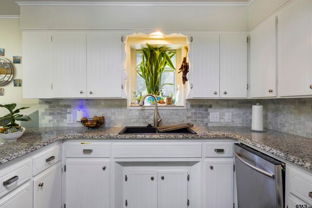 9823 County Road 2228, Whitehouse, TX 75791