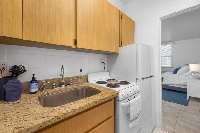 172 N County Road 5, Palm Beach, FL 33480