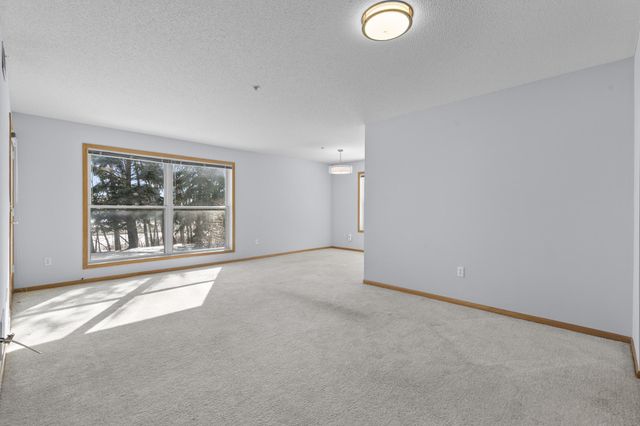 2496 County Road C2 W 109, Roseville, MN 55113