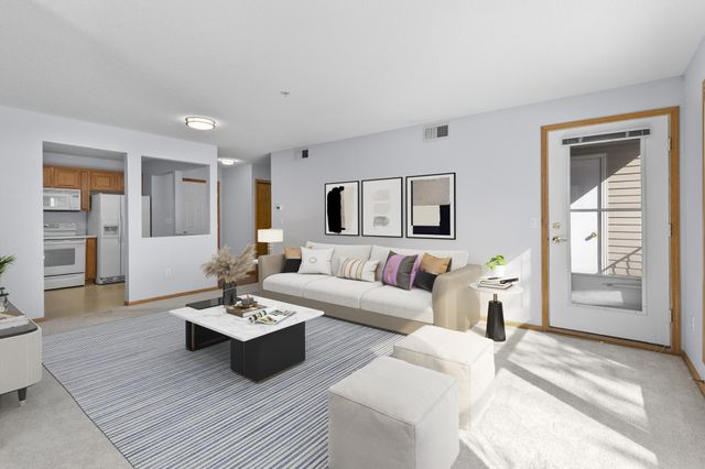 2496 County Road C2 W 109, Roseville, MN 55113