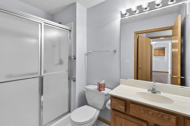 2496 County Road C2 W 109, Roseville, MN 55113