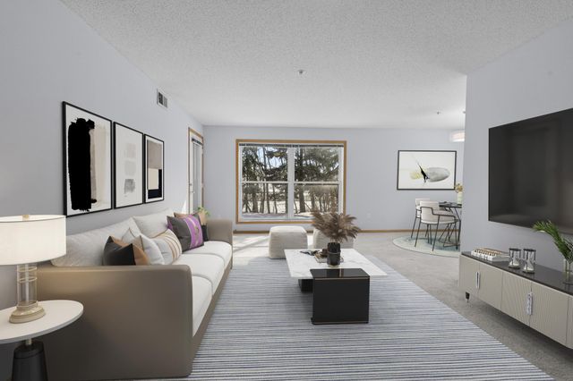 2496 County Road C2 W 109, Roseville, MN 55113