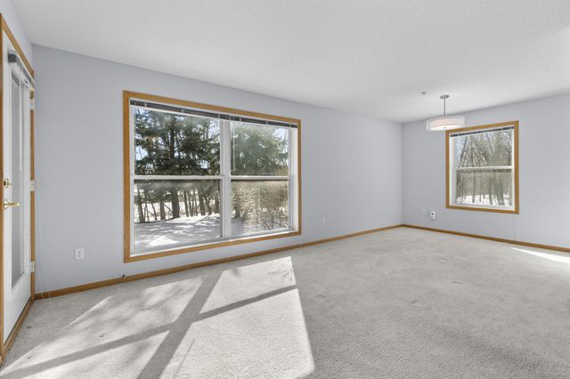 2496 County Road C2 W 109, Roseville, MN 55113