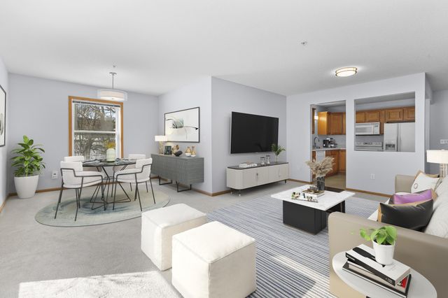 2496 County Road C2 W 109, Roseville, MN 55113