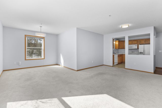 2496 County Road C2 W 109, Roseville, MN 55113