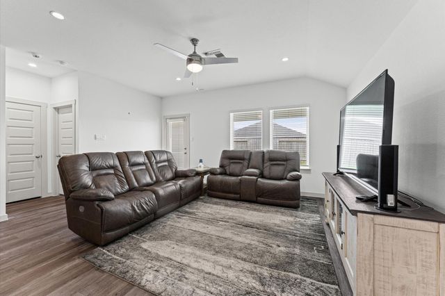 1029 Great Barracuda Lane, Alvin, TX 77511