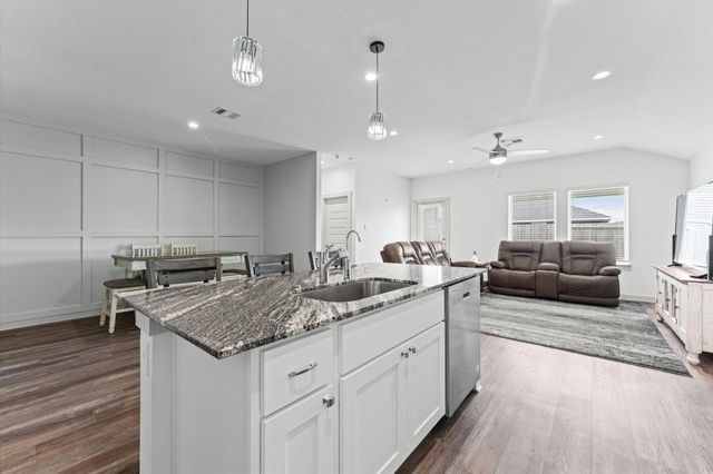1029 Great Barracuda Lane, Alvin, TX 77511