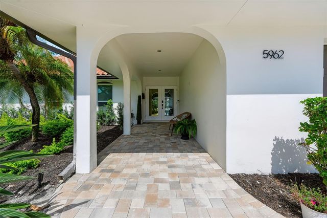 5962 LEELAND STREET S, St Petersburg, FL 33715