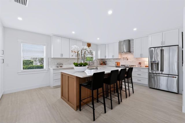 5962 LEELAND STREET S, St Petersburg, FL 33715