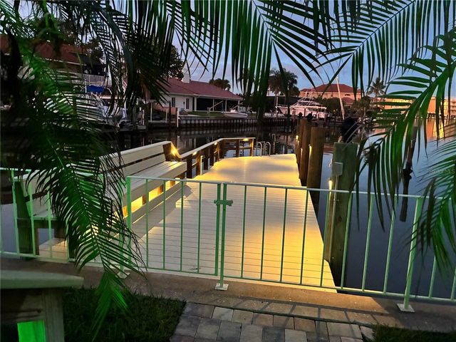 5962 LEELAND STREET S, St Petersburg, FL 33715