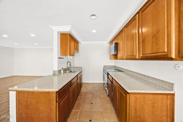 1339 N Columbus Avenue 204, Glendale, CA 91202