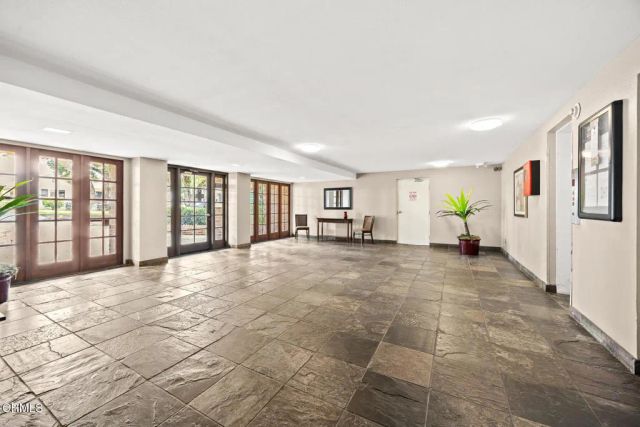 1339 N Columbus Avenue 204, Glendale, CA 91202
