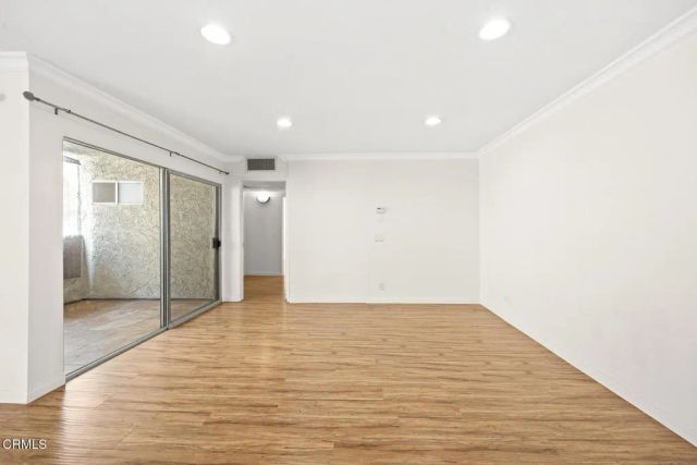 1339 N Columbus Avenue 204, Glendale, CA 91202