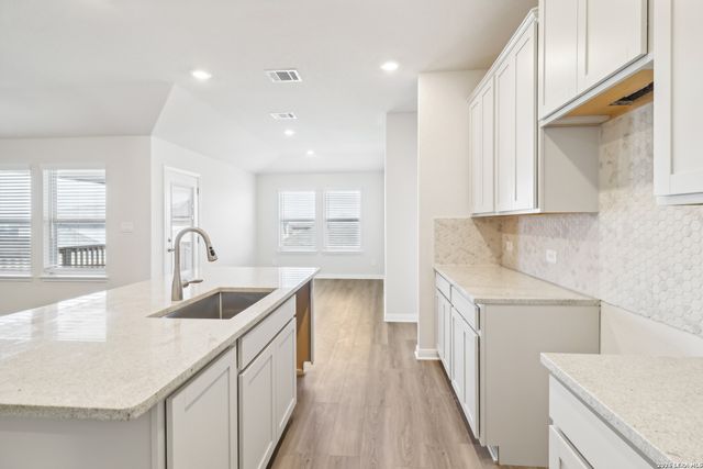 2803 Junction Bay, Converse, TX 78109