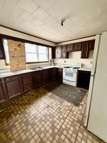 636 W 3rd Street, Peru, IN 46970