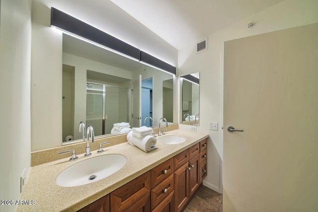 4808 N 24TH Street 427, Phoenix, AZ 85016